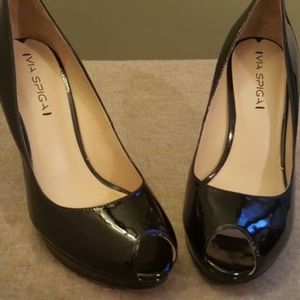 Via Spiga Black Patent Leather Brandy Pumps